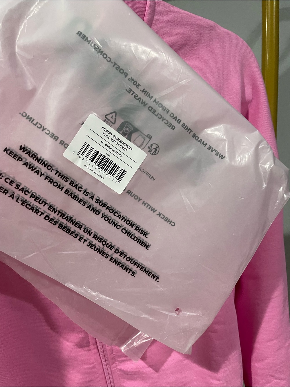 NWT! GYMSHARK Bratz Script Embroidery Full Zip Jacket in Focus Pink size Medium - Picture 13 of 13